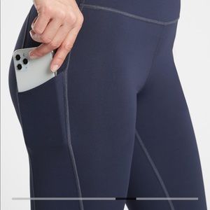 Athleta ultimate stash pocket 7/8 leggings